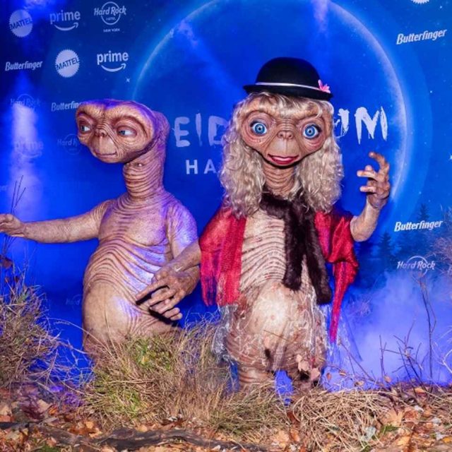 仮装に「億」をかけるハロウィンの女王、2024年の仮装はE.T.