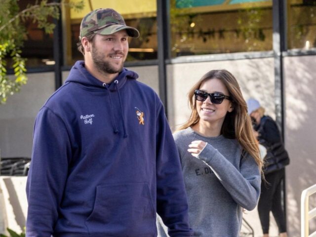 ヘイリー・スタインフェルドがNFL選手と婚約