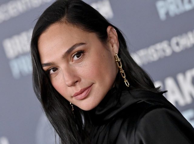 ガル・ガドット、妊娠8ヵ月の時に脳に血栓ができ緊急手術を受けていた