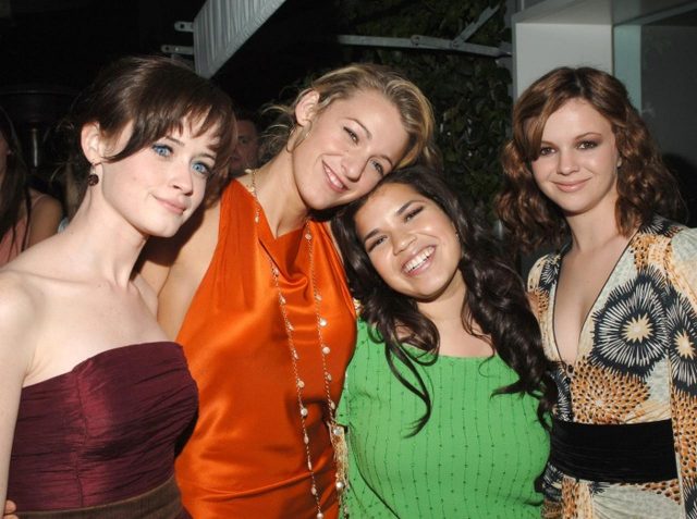 『旅するジーンズ』キャストがブレイク・ライブリーをサポート