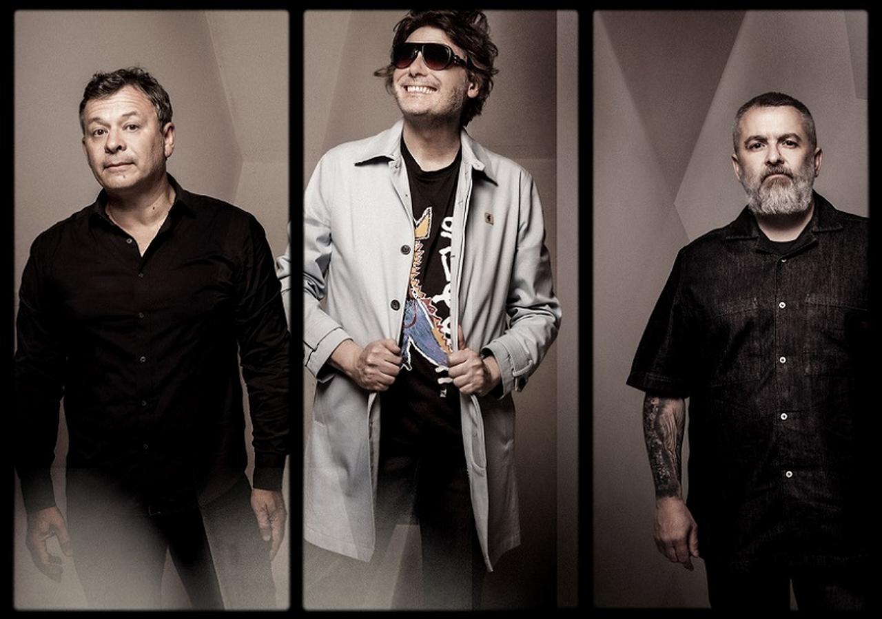 マニック・ストリート・プリーチャーズ、約3年半ぶりの新作『クリティカル・シンキング』解禁!