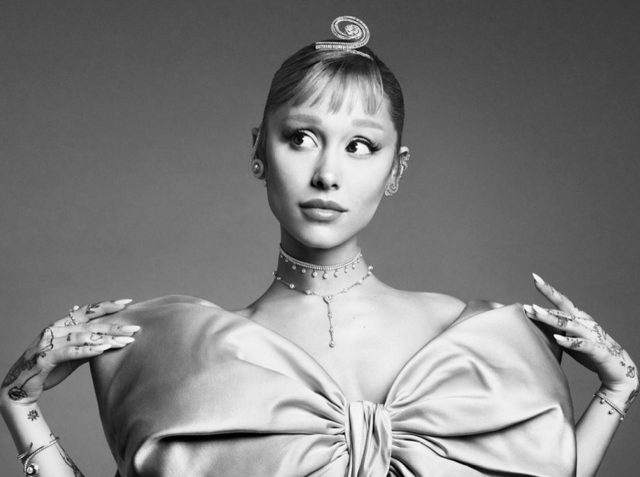 アリアナ・グランデとスワロフスキーがコラボ、自己表現の喜びを称える