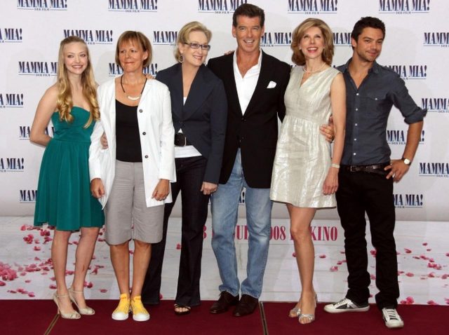 『マンマ・ミーア！』撮影中、キャストが毎晩行なっていたことが仲良しすぎる