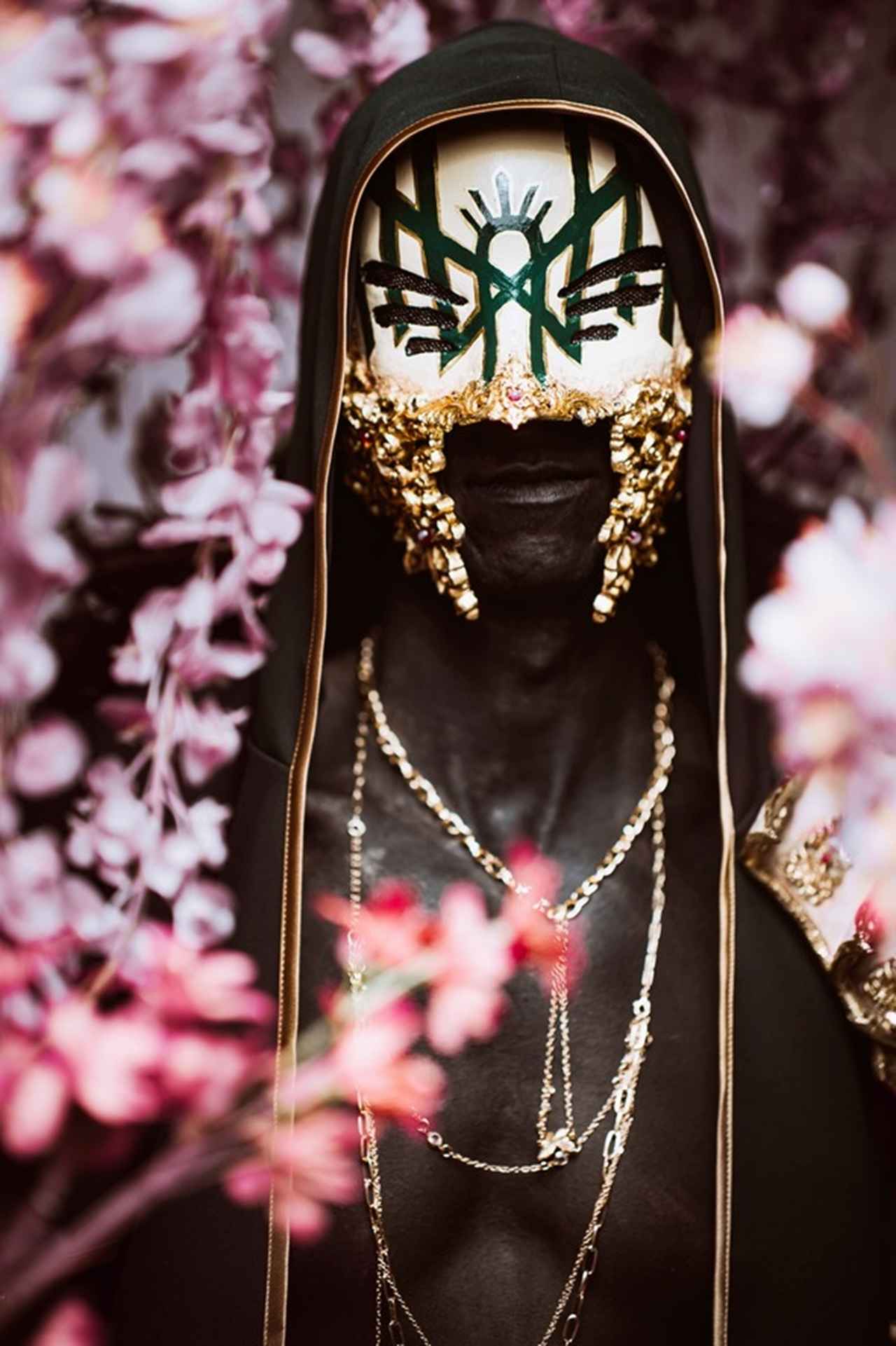 Spotify再生数7,000万超!謎に包まれたロック集団スリープ・トークン、新曲&アルバム情報解禁