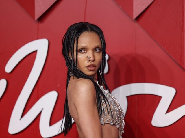 人気シンガーがコーチェラ出演を1週間前にキャンセル→代打が豪華すぎる