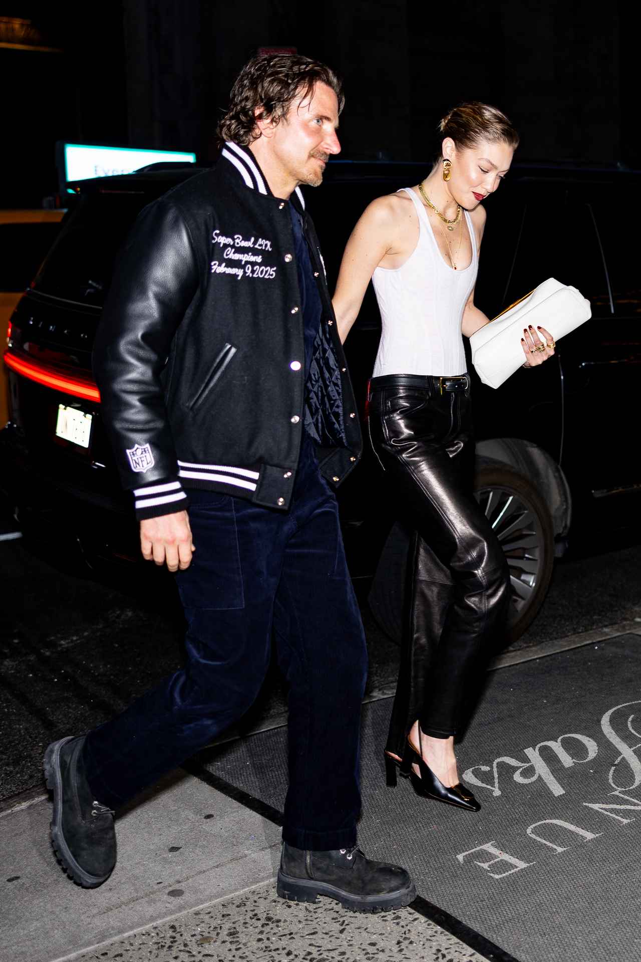 ジジ・ハディッド、30歳バースデーを豪華セレブと祝福!ブラッドリー・クーパーとの愛も順調