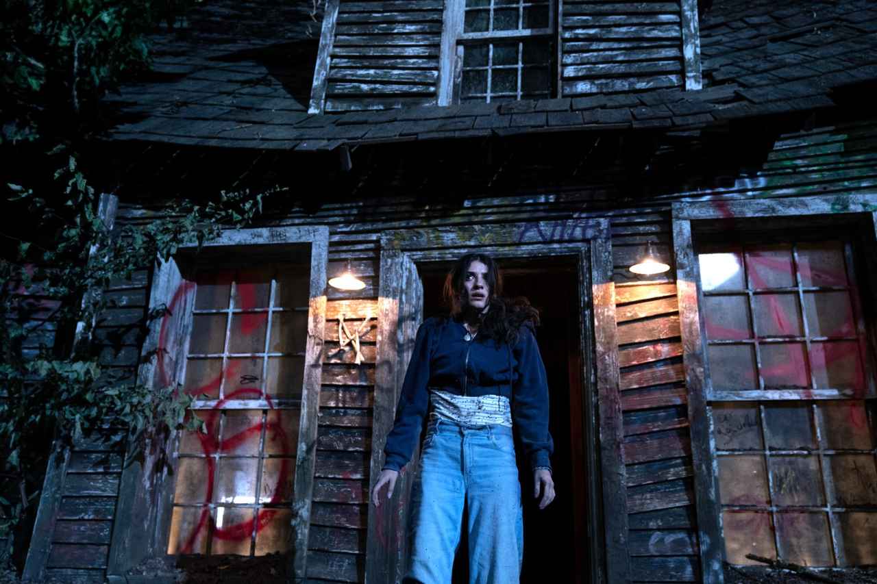 “夜明けまでに生き残れ”──あの名作ホラーゲームが映画化、『アンティル・ドーン』タイムループ地獄がこの夏、襲い来る!