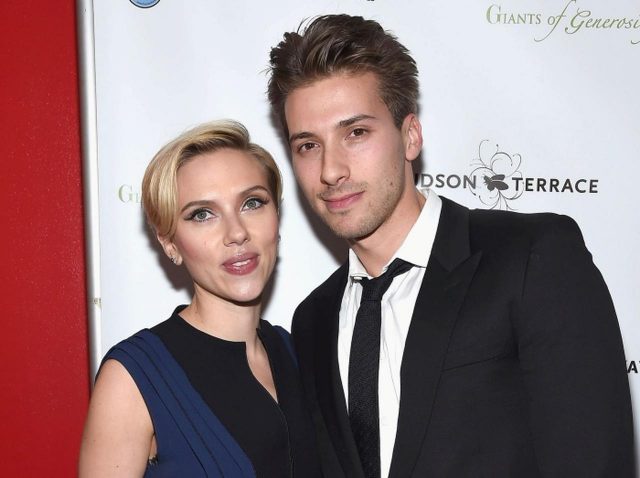 スカーレット・ヨハンソン、双子の弟との特別な時間を語る