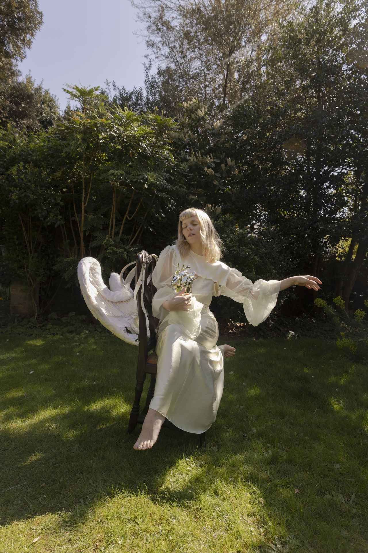 「日本にいると心がときめく」オーロラが語る“アニメ愛”と『怪獣8号』への想い──第2期OPに新曲を書き下ろし