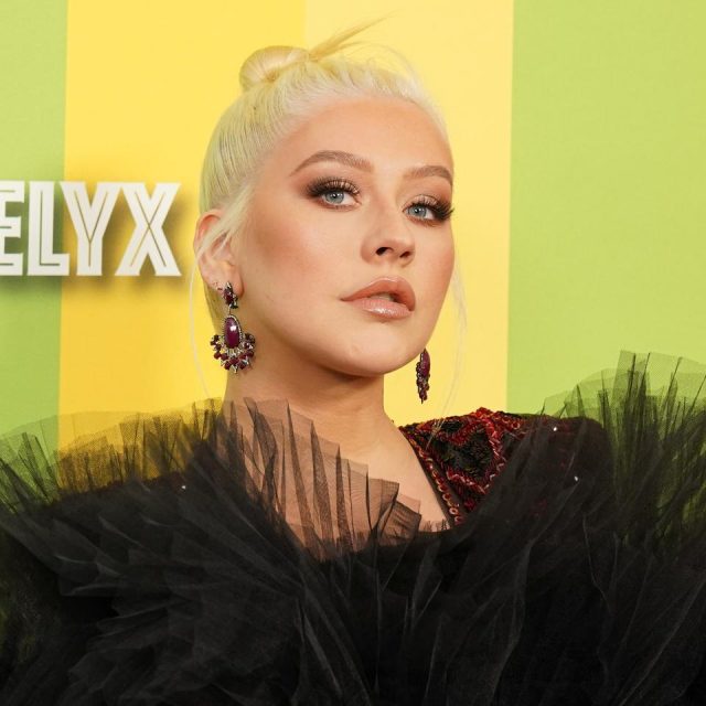 クリスティーナ・アギレラ、20年前に着用した衣装で『バーレスク』を鑑賞