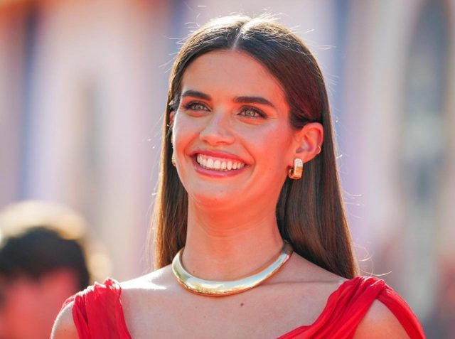 “断り続けた金髪”に初挑戦！人気モデルが『スーパーマン』で女優デビューの舞台裏