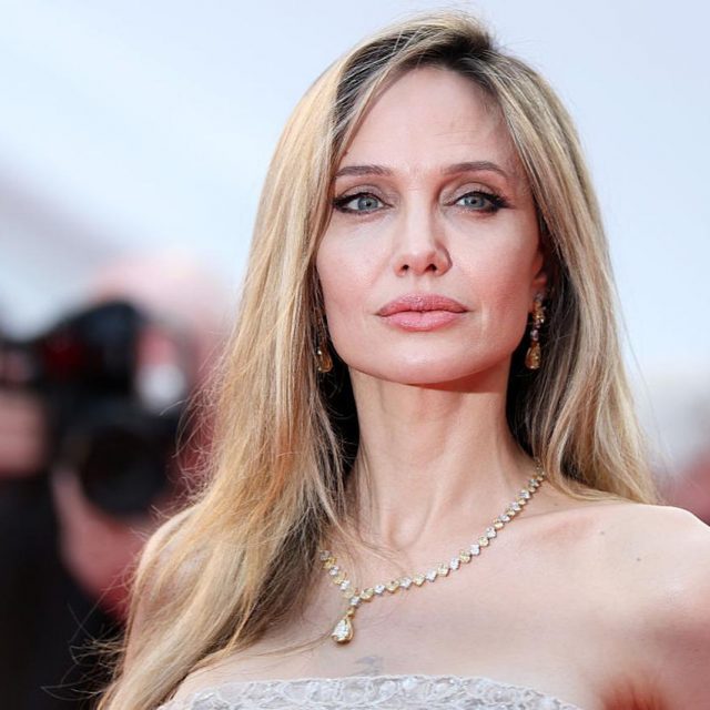 アンジェリーナ・ジョリー、LAの歴史的邸宅を売却へ　「双子が成人次第、海外移住」構想