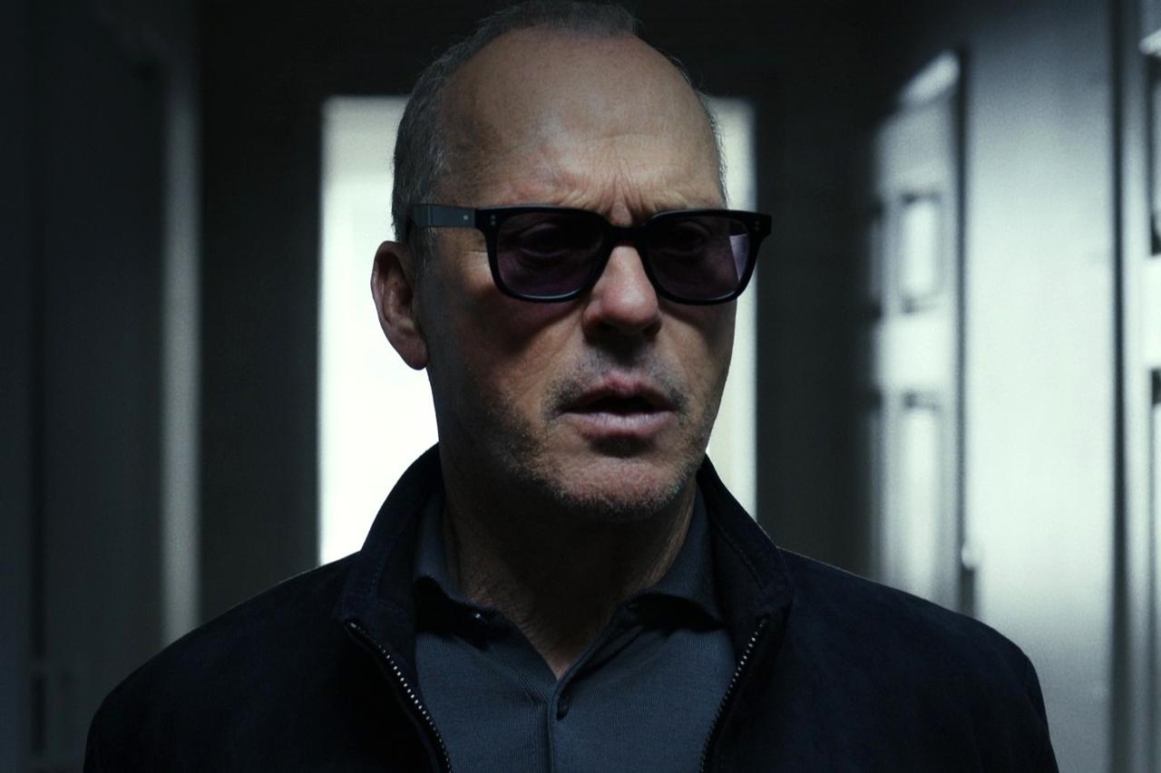 記憶を失う殺し屋が挑む“人生最後の完全犯罪”──マイケル・キートン新作『殺し屋のプロット』12月公開へ