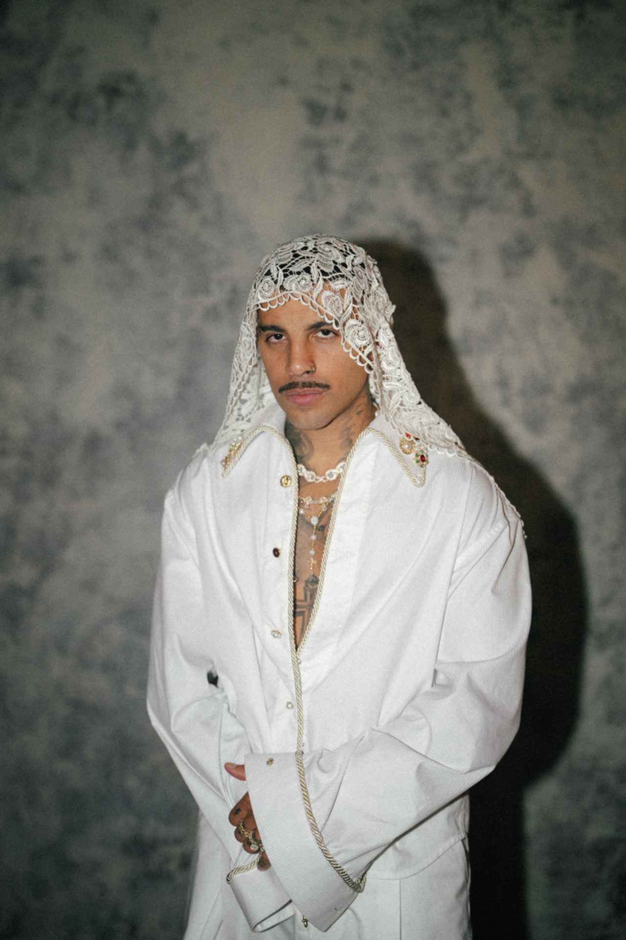 世界ツアー全公演ソールドアウト!ラウ・アレハンドロが新曲「グアバンセクス」と共に描く“次の時代”