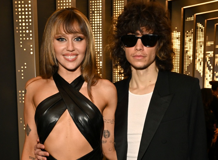 マイリー・サイラス、恋人とついに来日