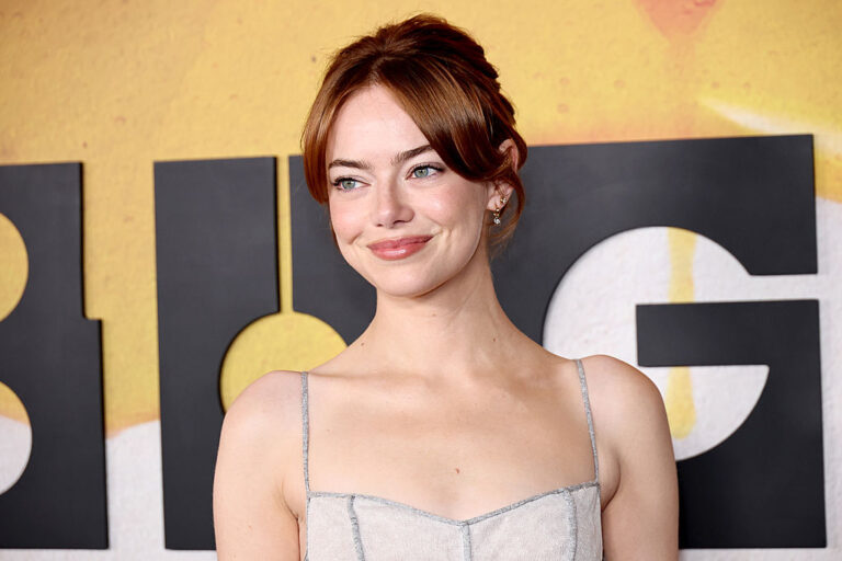 坊主頭で映画タダ!?エマ・ストーン主演新作の異例プロモイベントに本人コメント