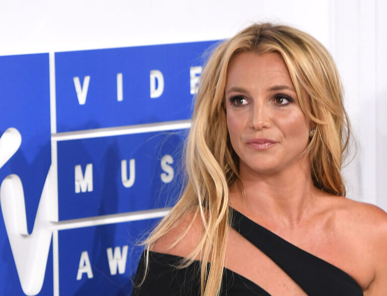 ブリトニー・スピアーズ、元夫ケヴィンの回顧録に反論
