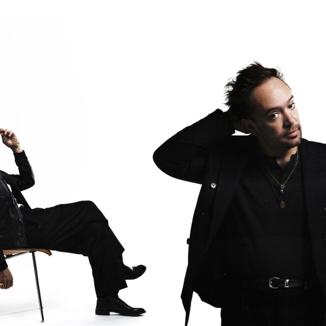 マムフォード＆サンズ、わずか11カ月で新章へ──ホージア参加の新曲を収録した『プライズファイター』誕生