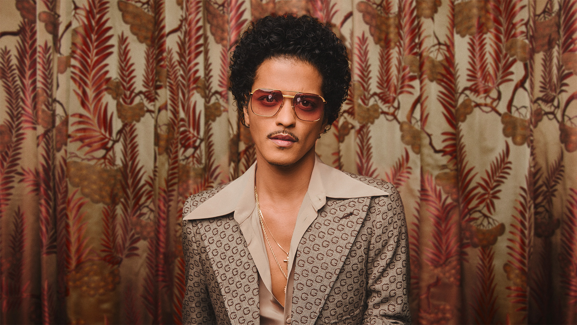 ブルーノ・マーズ×日本の花火が凄すぎた！“Bruno Mars Fireworks Show 2025”がフェス並みの盛り上がり！