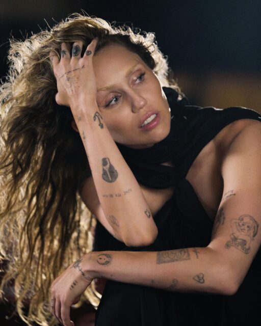 マイリーの歌声が“アバター”を締めくくる──新曲「Dream As One」配信開始でファンの期待最高潮に