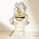 まるでクチュールドレスのような香り。アルマーニ〈プリヴェ〉から“輝きをまとう”限定フレグランスが登場