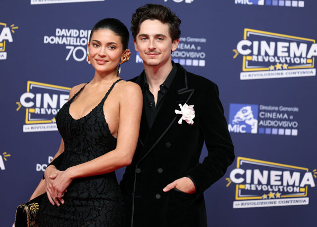 カーダシアン家の「クリスマス伝統」にティモシー・シャラメ登場