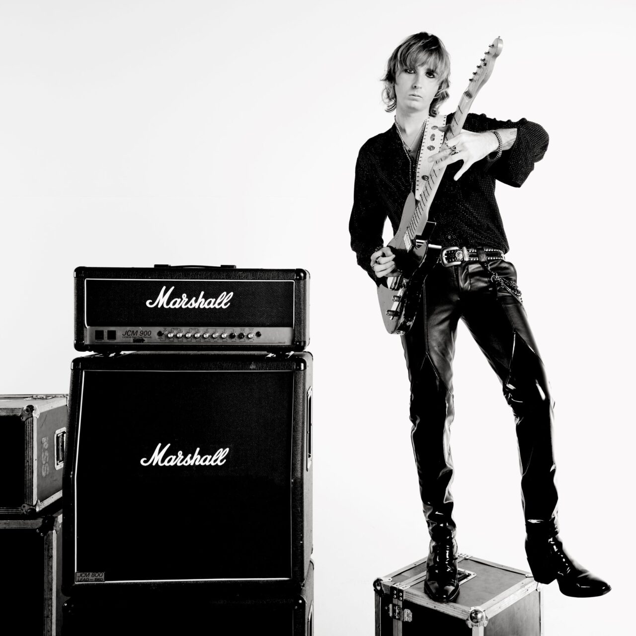 ロック界のスターが一堂に集結！ トーマス・ラッジ、魂むき出しのソロアルバムを電撃リリース