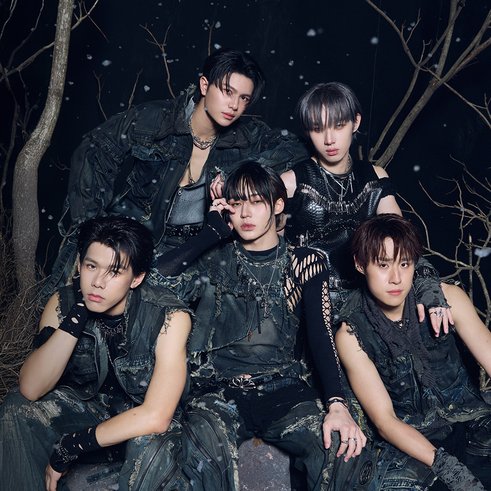 T-POP最強ボーイズグループLYKN、ついに日本上陸！日本語に悪戦苦闘する“素顔”収めたデビュー作『DUSK & DAWN』発売へ