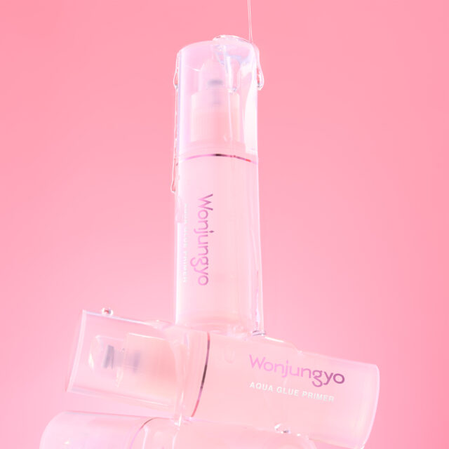 「夕方まで崩れない」がさらに本気に…ウォン・ジョンヨのアクアグルー下地、保湿力アップで新登場