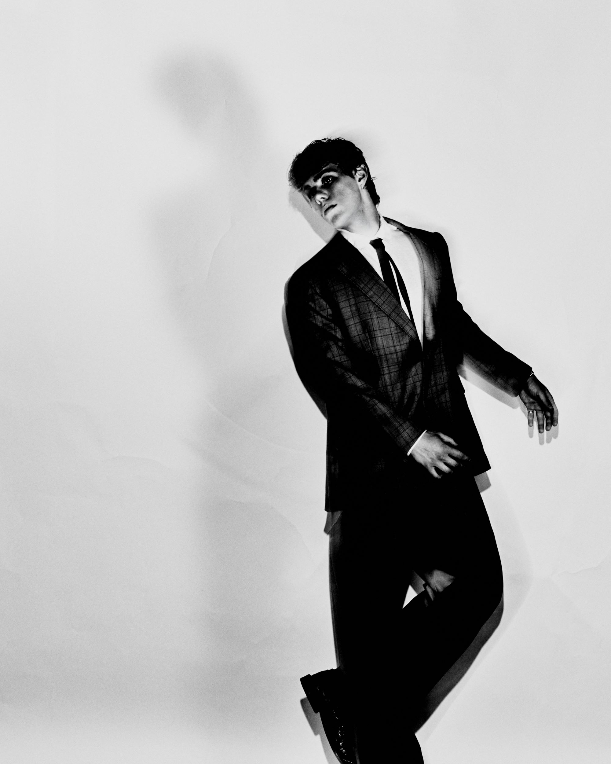 完成アルバムを白紙に！失恋の想いを率直に描いたザ・キッド・ラロイ最新作『ビフォー・アイ・フォーゲット』を解説＆おすすめ曲紹介