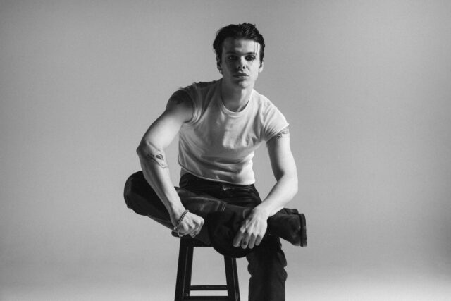 オジーへの想いがグラミーに届いた――ヤングブラッド、名曲「Changes」で最優秀ロック・パフォーマンス賞初受賞