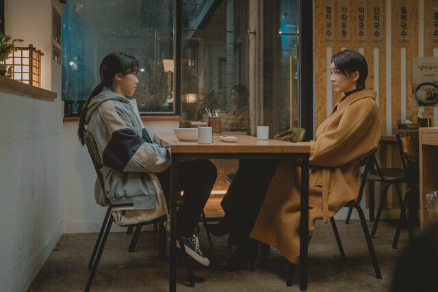 ベルリンで最優秀賞！“母を失った女子高生”と“冷徹な先生”の共同生活に涙…『大丈夫、大丈夫、大丈夫!』4.10公開