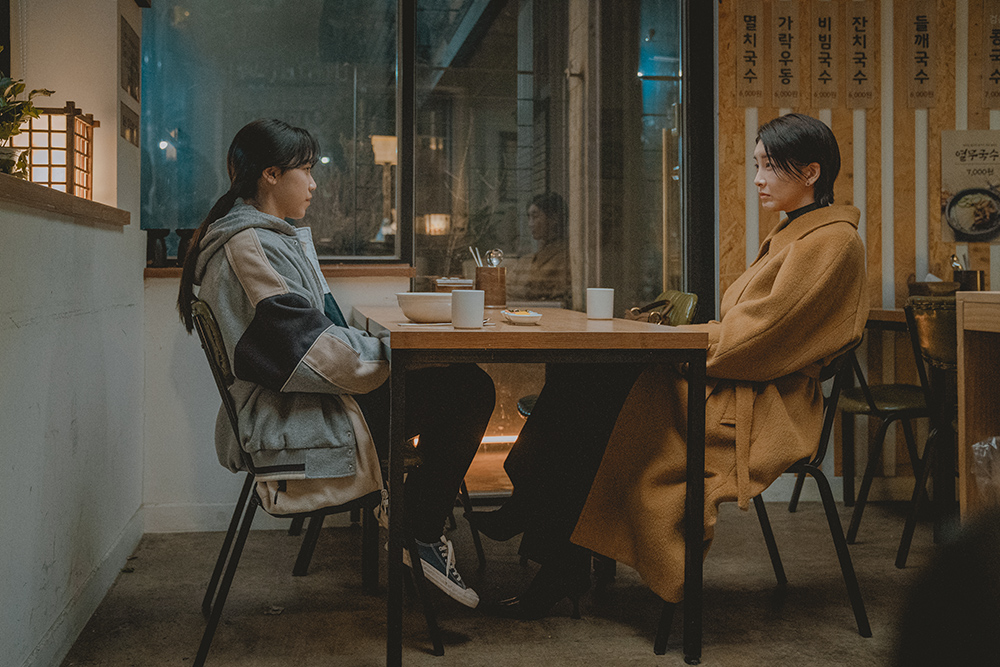 ベルリンで最優秀賞!“母を失った女子高生”と“冷徹な先生”の共同生活に涙…『大丈夫、大丈夫、大丈夫!』4.10公開