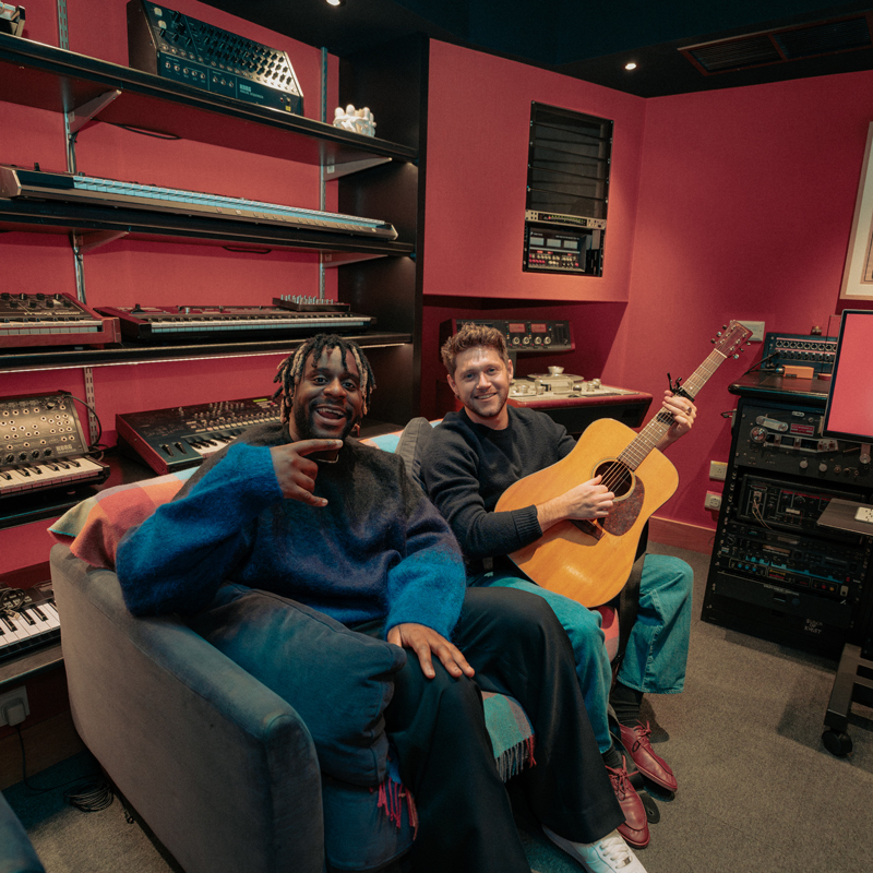 ブリット賞ノミネートの快進撃から次の一手へ…マイルズ・スミス×ナイル・ホーラン、“必然の初コラボ”「Drive Safe」が描く未来