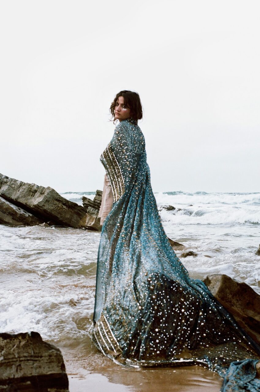 ブルーノート東京を魅了したギャビ・アルトマンが新章へ――多言語で紡ぐ“ギャビ・ワールド”全開の最新作＆ワールドツアー始動