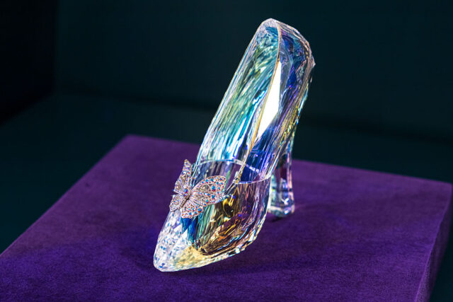 ディズニー、『シンデレラ』の“意地悪な義姉妹”を主役にした実写映画を制作へ