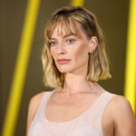 マーゴット・ロビー、パリコレで「大胆ボブ×前髪」を披露　新ヘアにファン注目