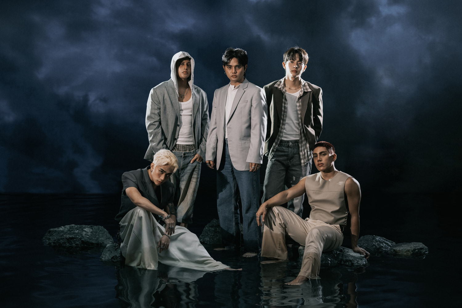 SB19、BE:FIRSTとの話題コラボ曲も収録した”終わりと始まり”を刻む転換点アルバム『Wakas at Simula』を本日リリース