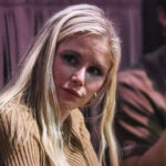 エリン・モリアーティが整形デマに反論で明かした、自己免疫疾患の存在