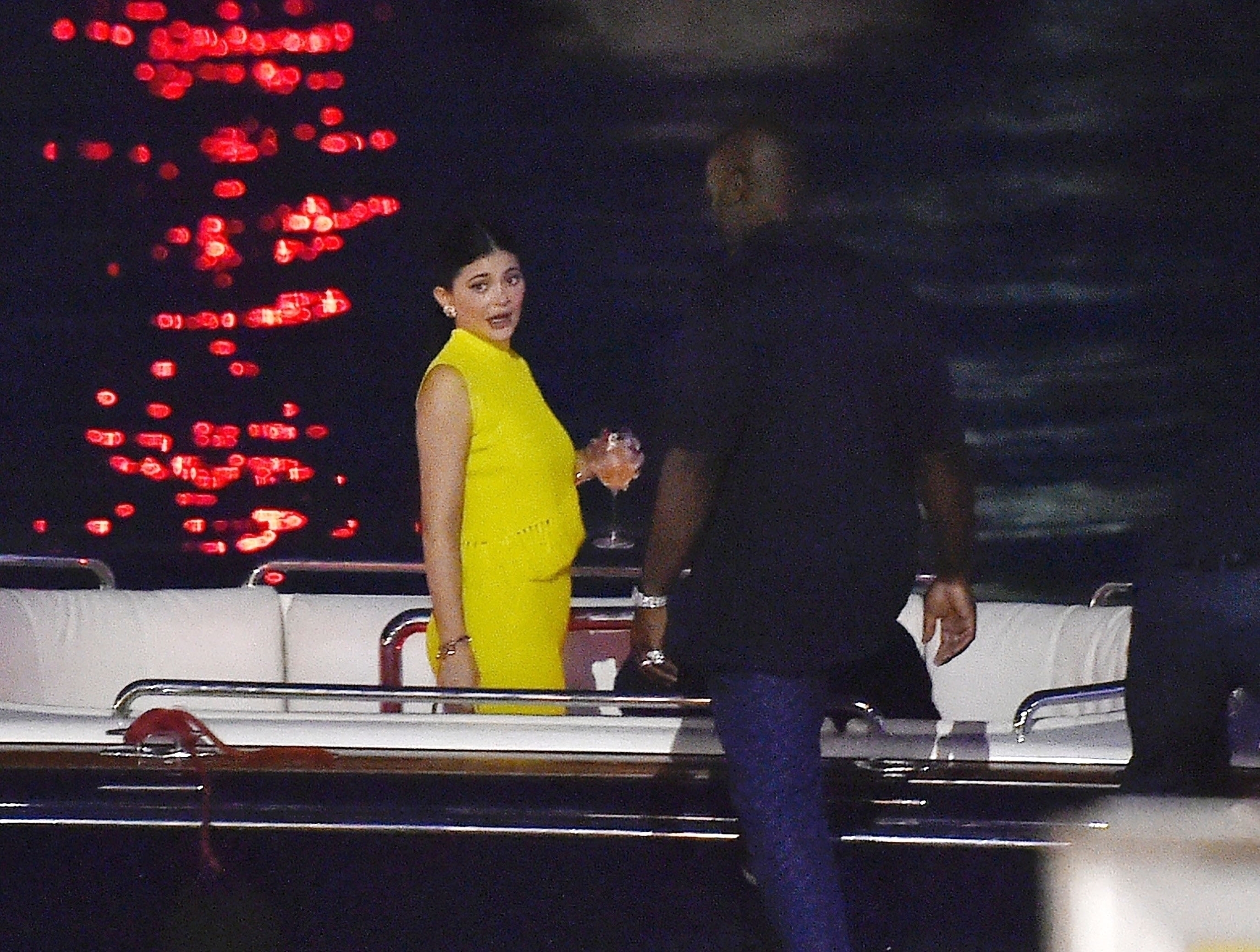 カイリー・ジェンナー、元家政婦から訴訟…「上司からハンガーを投げつけ」の衝撃