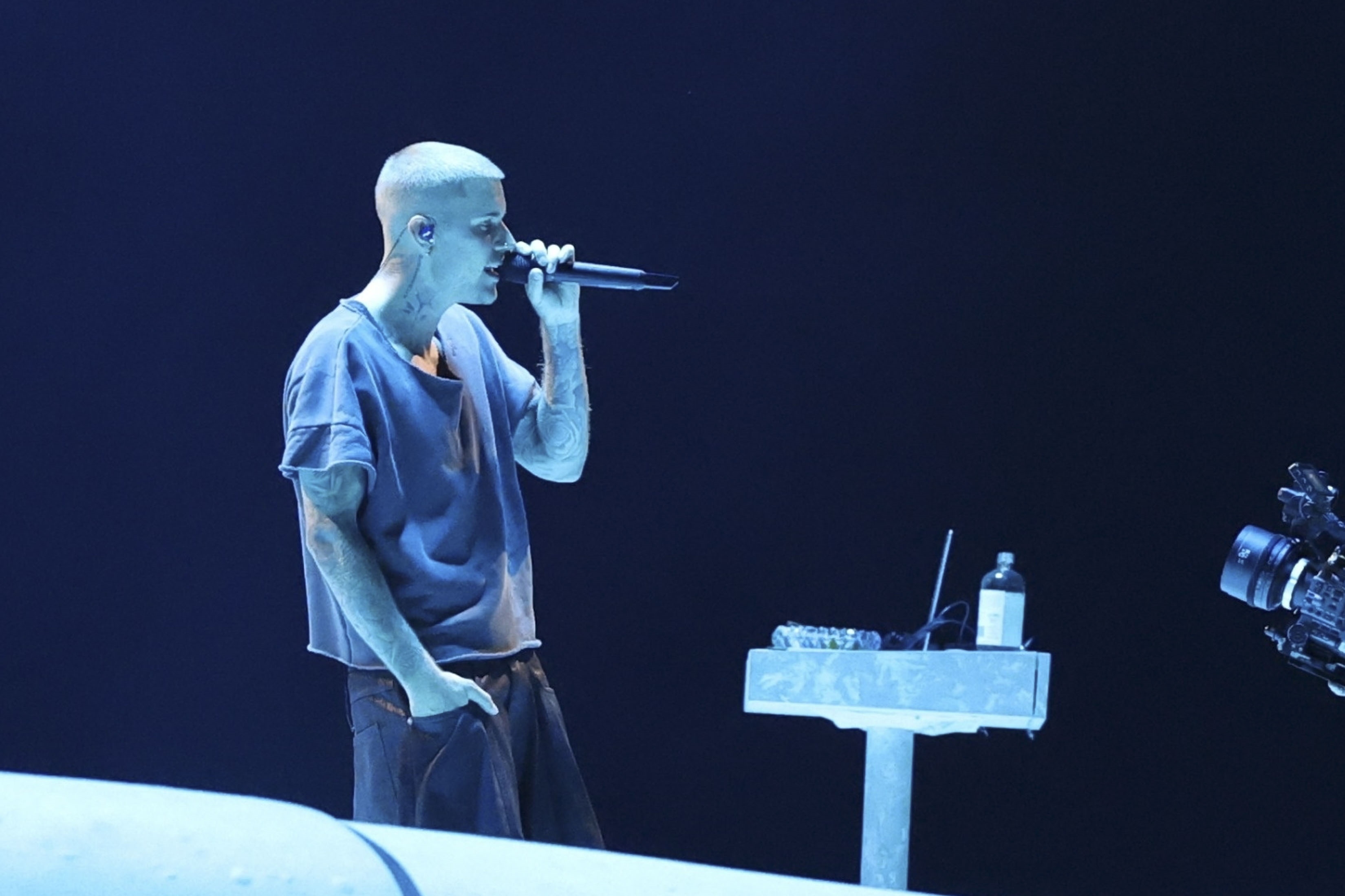 【ジャスティン・ビーバー】なぜPCを持ち込んだ?賛否を呼んだコーチェラ演出を解説