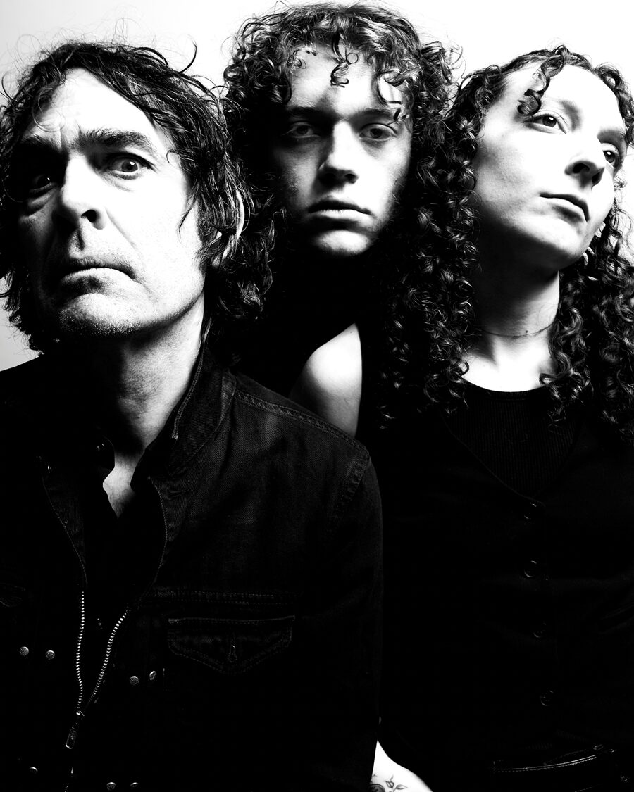 2年ぶり新作&サマソニ出演決定!USロックンロールのカリスマ、ジョン・スペンサーが鳴らす“喪失とプロテスト”