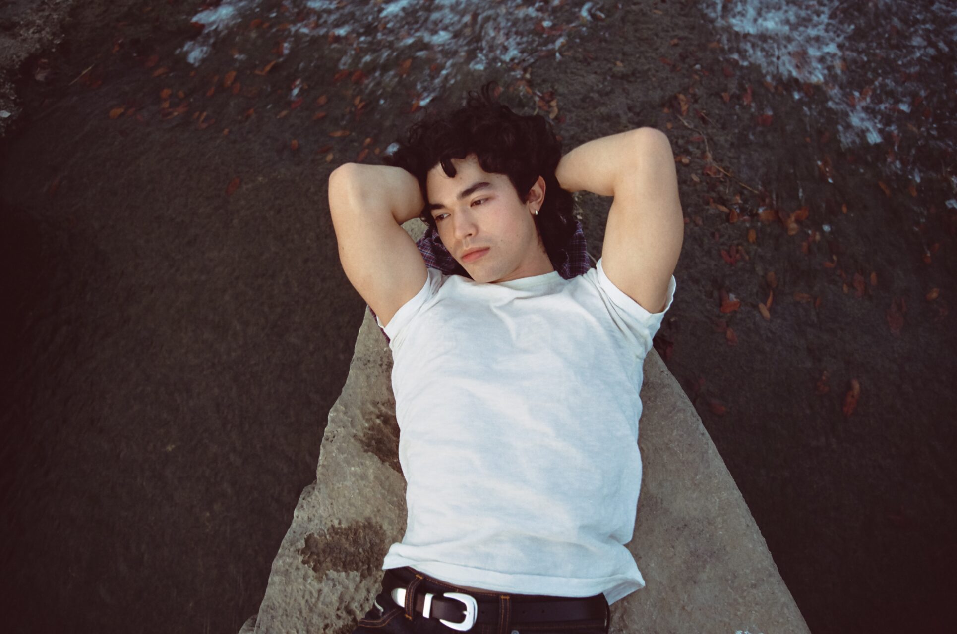 コナン・グレイ、ヒット作に“追撃”──新曲5曲入り『Wishbone（Deluxe）』が電撃リリース