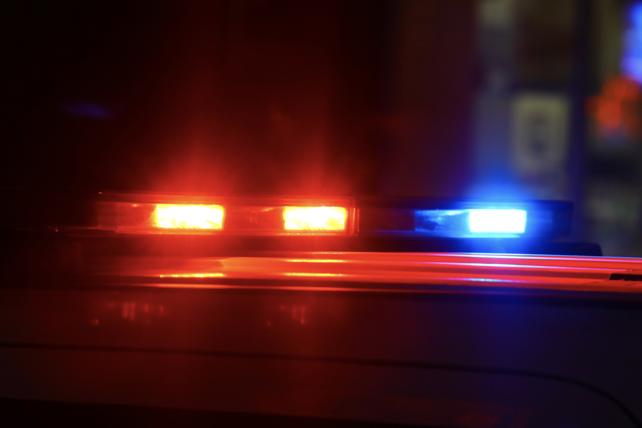 人気ポッドキャスト司会者が殺人容疑で逮捕、配信中に“保釈金100万ドル”判明し騒然