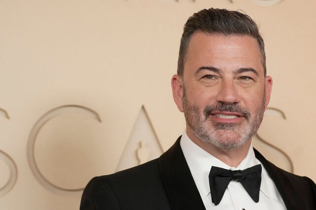 ジミー・キンメル、スティーヴン番組終了に「打ちのめされた」ーーレイトナイト業界に危機感