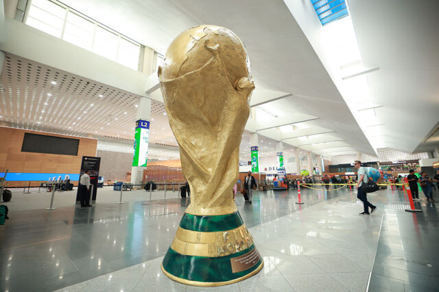 「レイズ」がW杯記念フレーバー40種を展開——各国の料理をポテチで再現