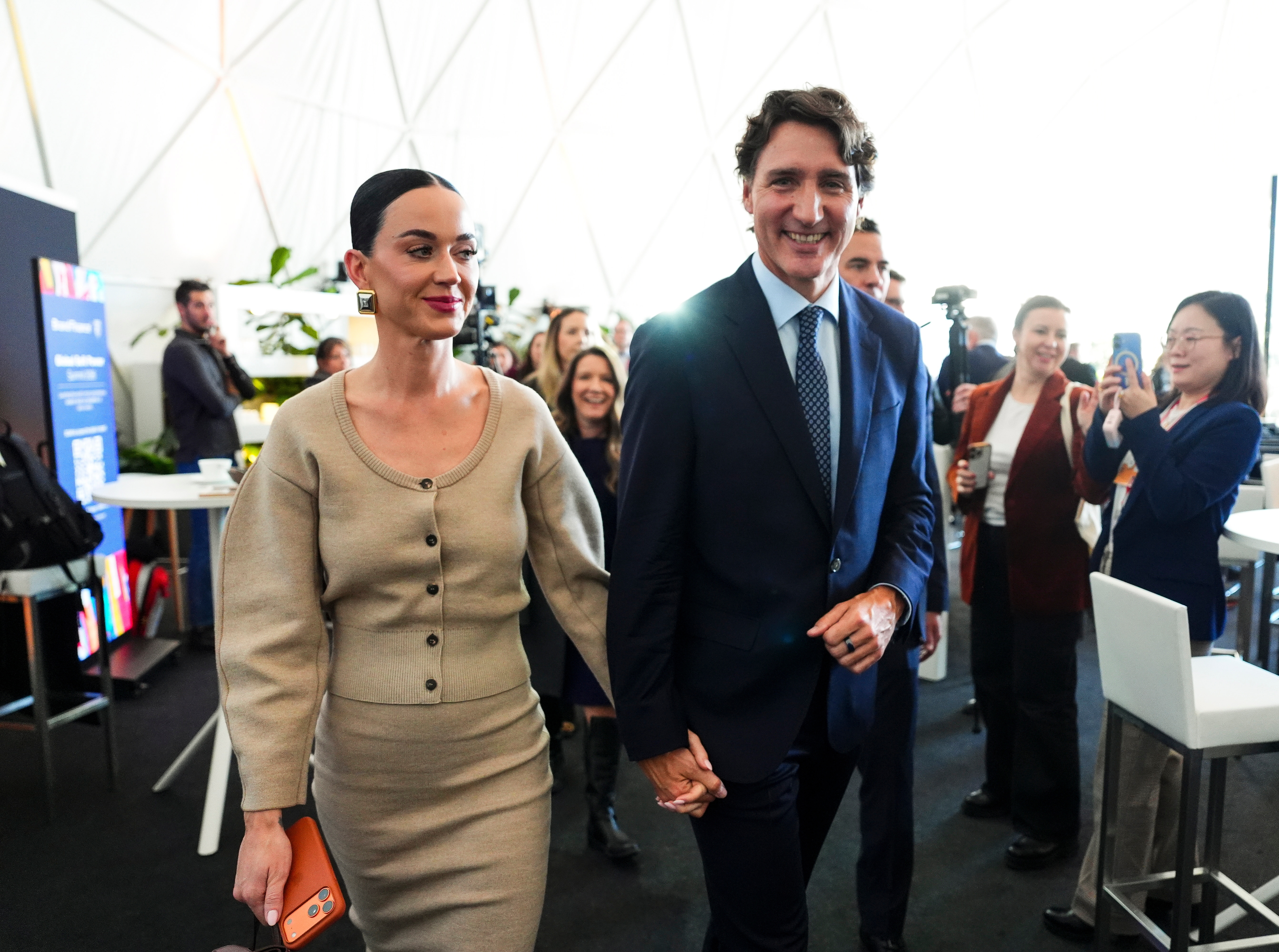 ケイティ・ペリー、ジャスティン・トルドー元首相と親密2ショット披露