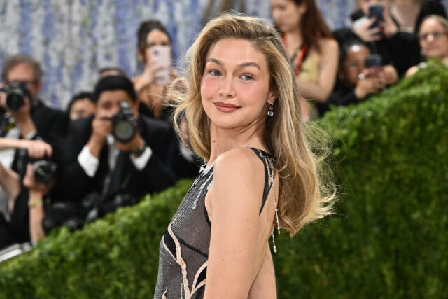 ジジ・ハディッド、ディズニープラス新ドラマでサプライズ実写デビュー
