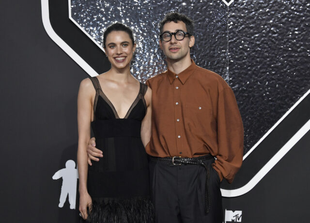 マーガレット・クアリーとジャック・アントノフが別居、テイラー結婚式で発覚