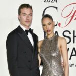 ナラ・スミス、2歳娘のがん診断を告白「胸が締めつけられた」